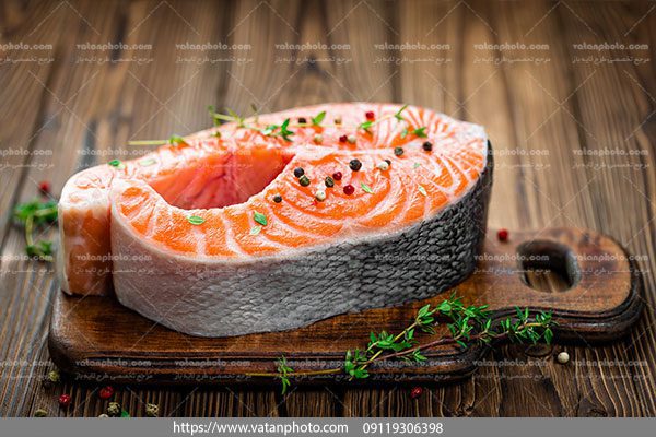 دانلود عکس یک تکه ماهی گوشت قرمز