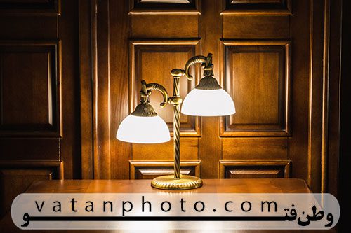 دانلود عکس آباژور کلاسیک ایستاده