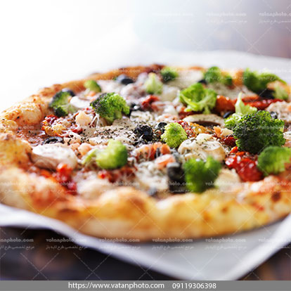 عکس پیتزا سبزیجات رژیمی