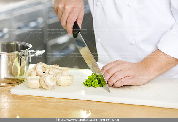عکس سرآشپز قارچ سبزی